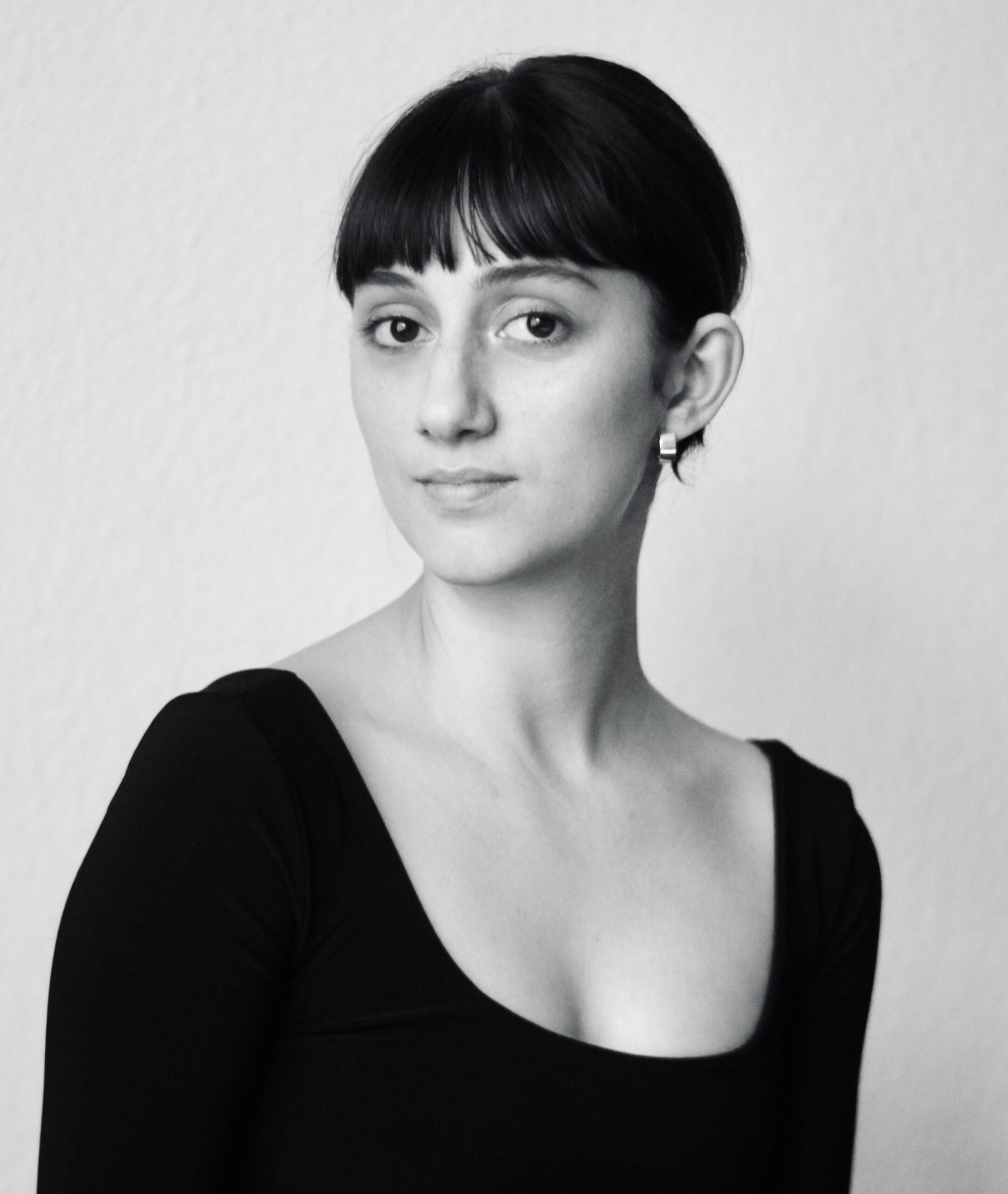 Portrait Pilates Lehrerin Camryn, REALZ Pilates Studio Berlin