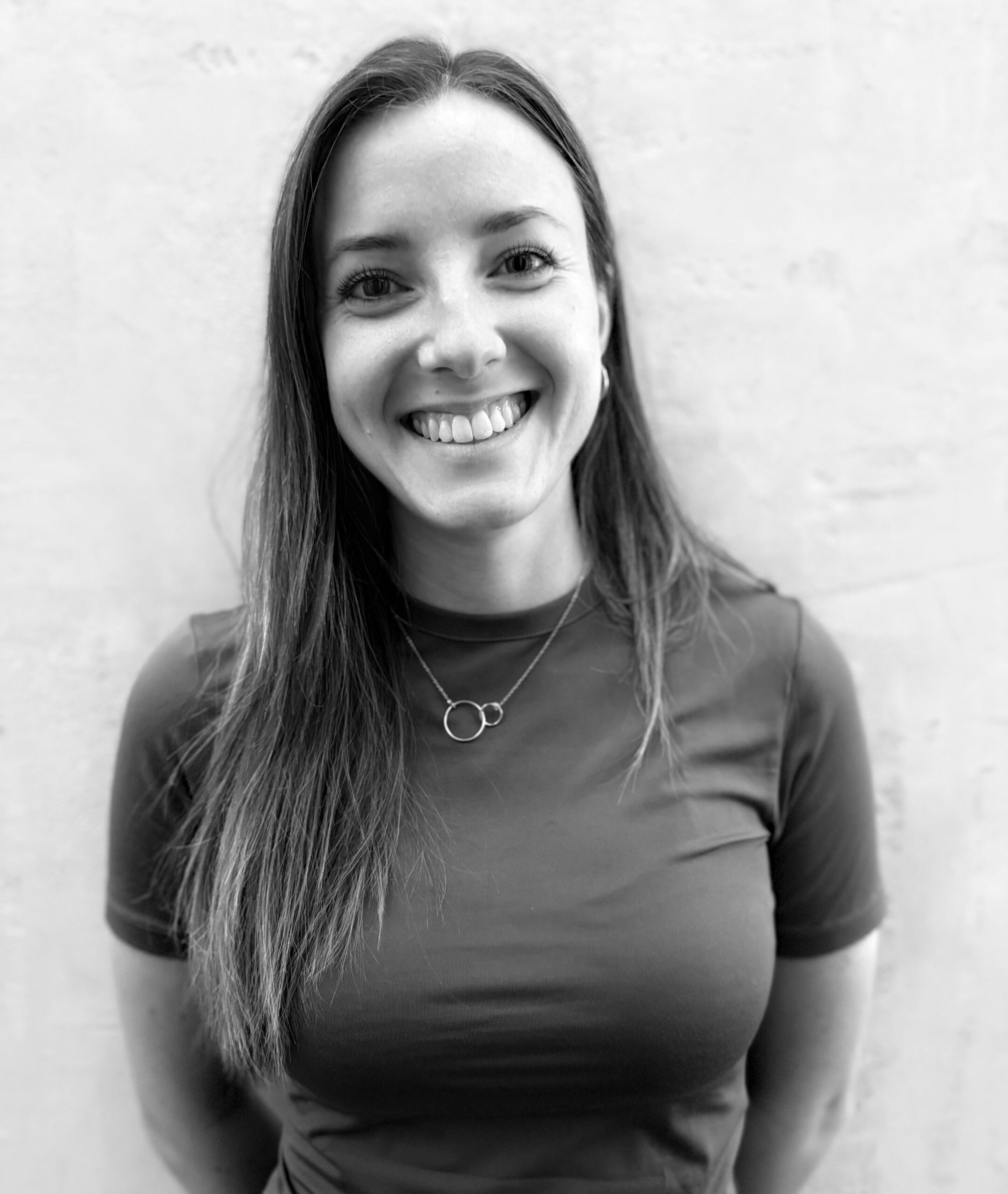 Portrait Pilates Lehrerin Sandra, REALZ Pilates Studio Berlin